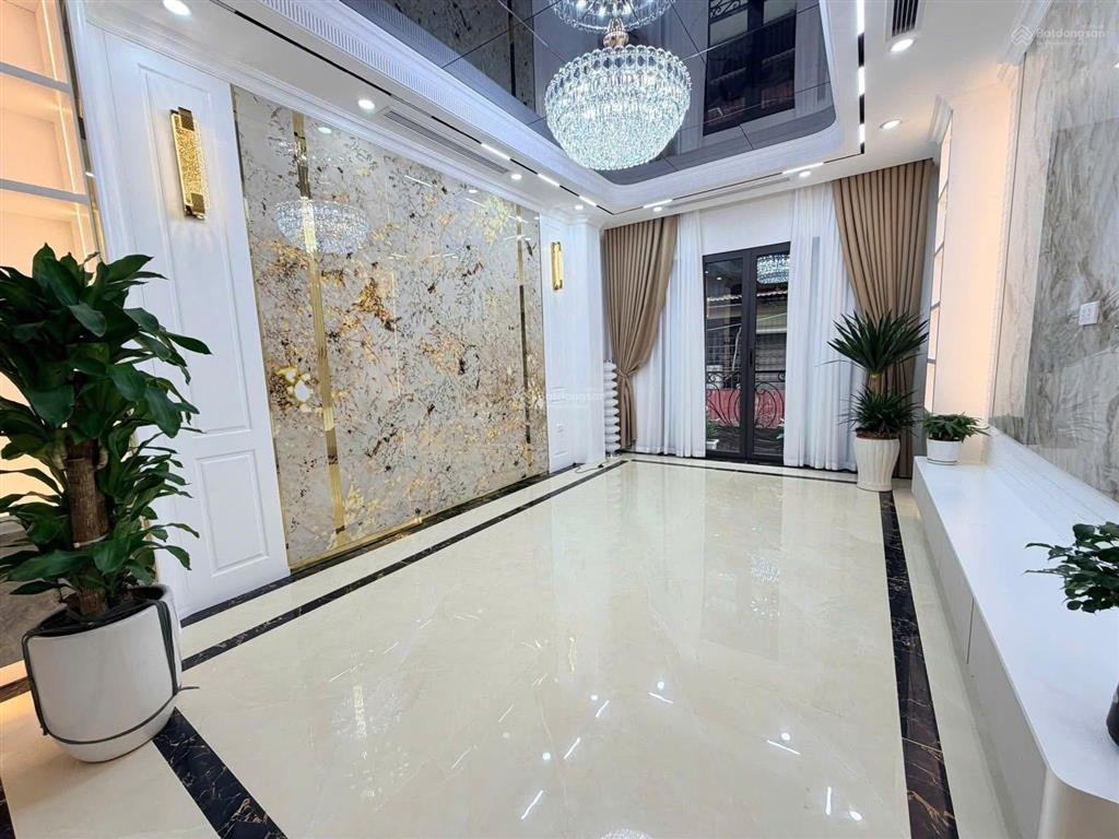 Phố dương quảng hàm  ô tô tránh  thông sàn  6 tầng thang máy  2 mặt tiền  kinh doanh cực đỉnh