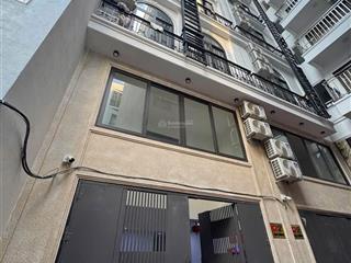 12tỷ nhỉnh 1 toà ccmn  dt 53m  mt 5m 16pkk đường trước nhà 3m  cách ô tô chánh 70m  nhà mới