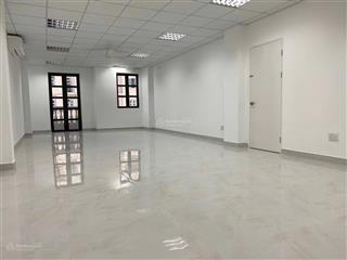Cho thuê sàn suốt lầu 2 có thang máy 100m2 y hình