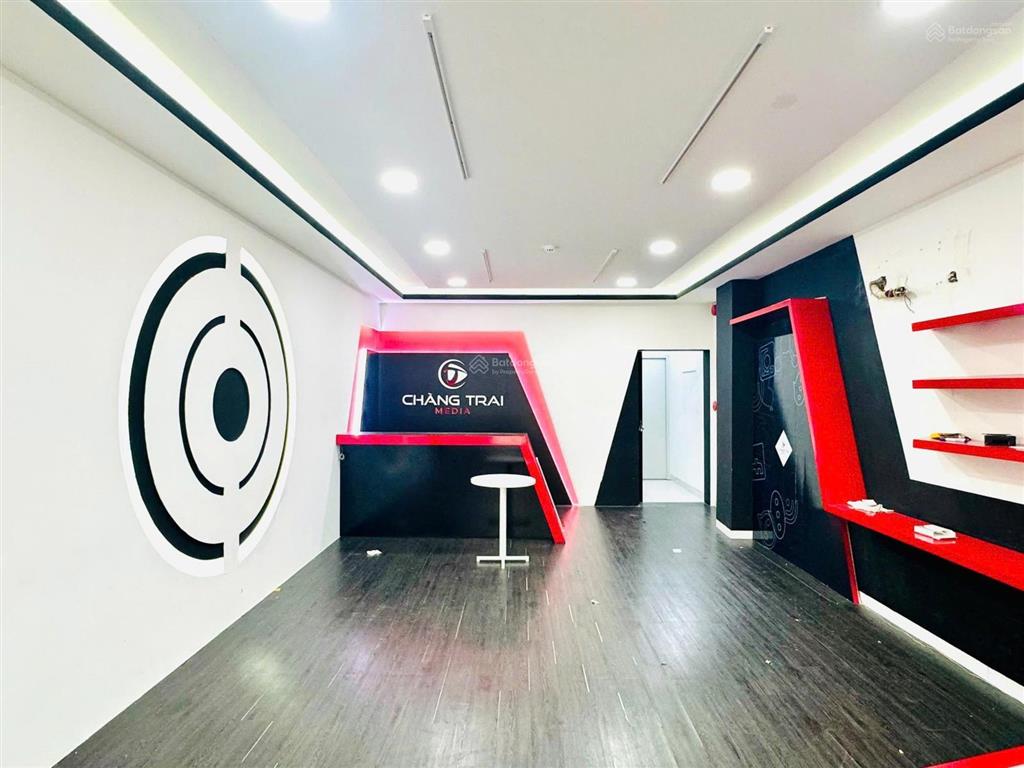 Cho thuê mặt tiền đường trần thị nghỉ 100m2