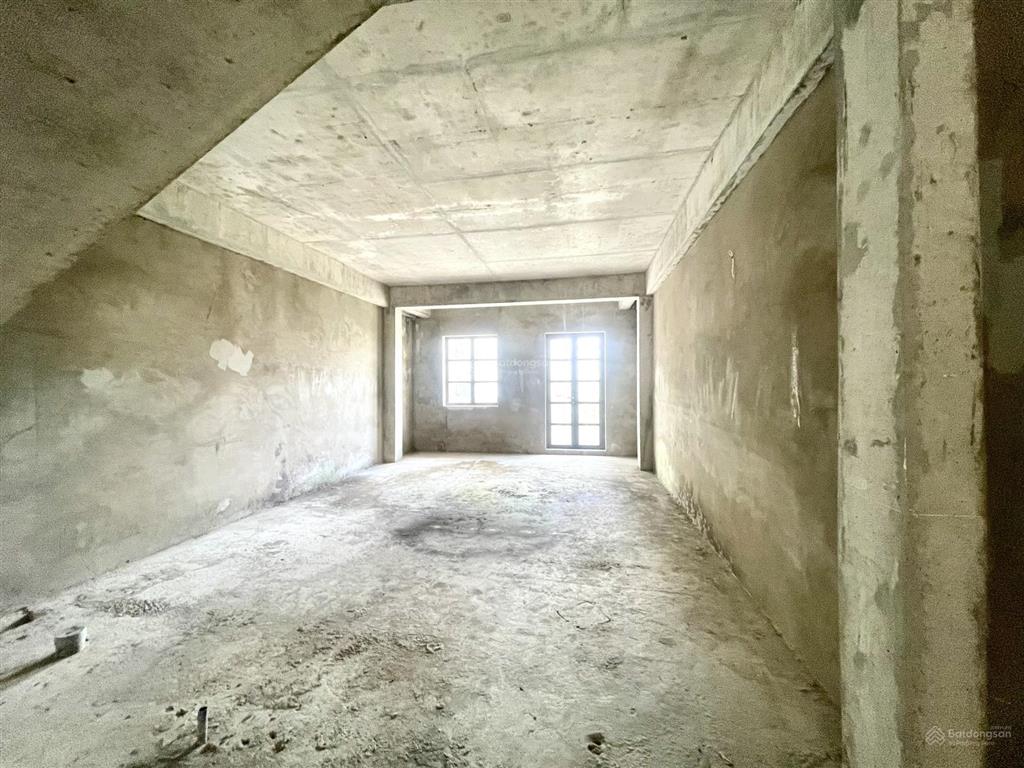 Bán nhà thô cityland mái riêng có thang máy