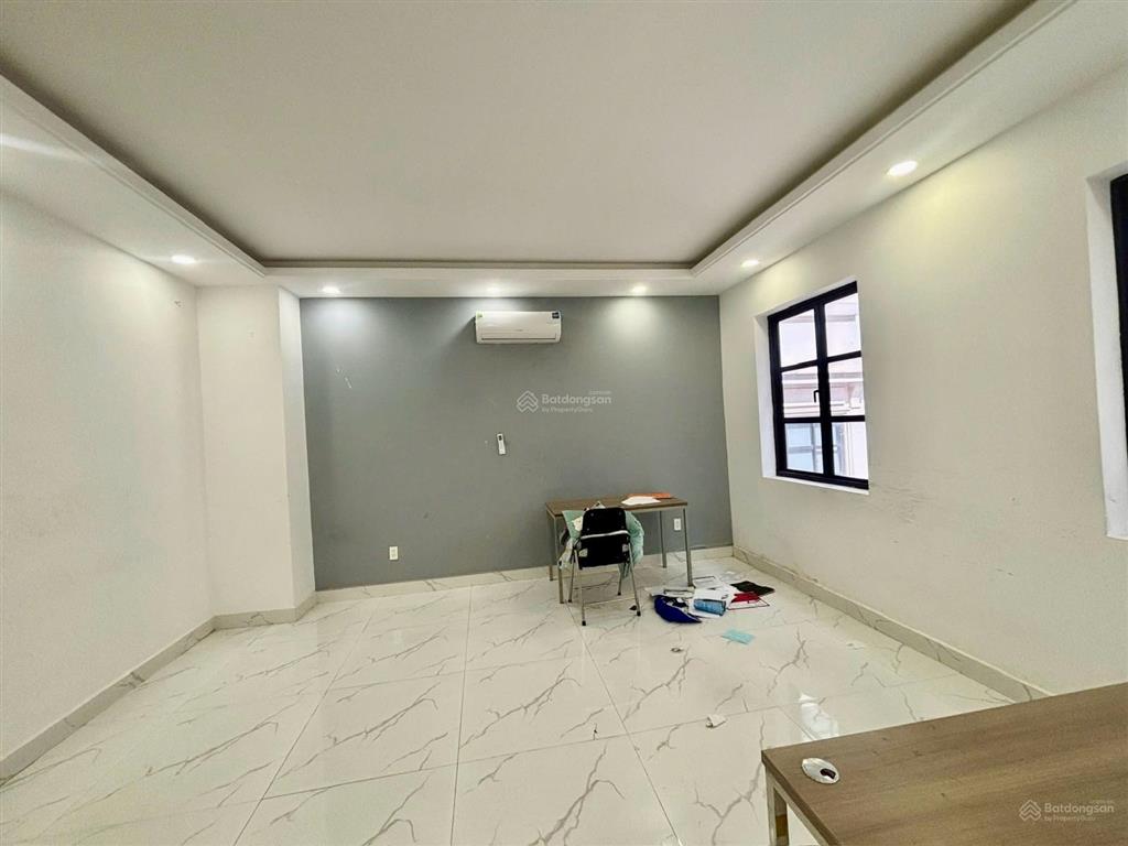 Văn phòng 100m2 cityland giá chỉ 11tr