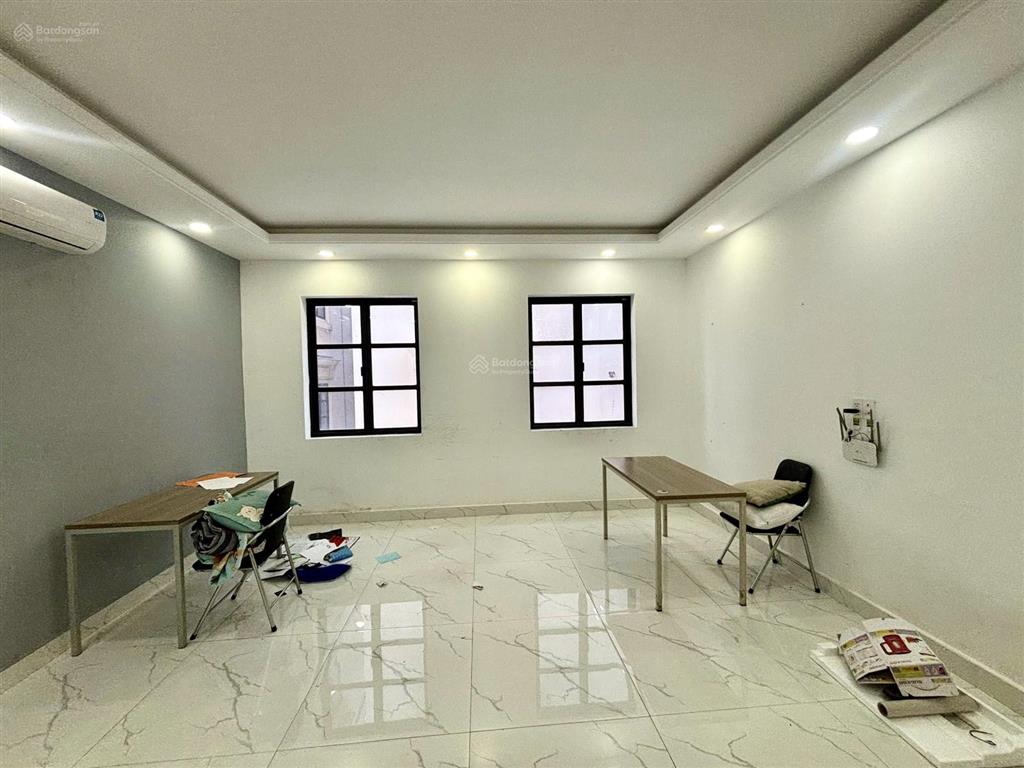 Văn phòng 100m2 cityland giá chỉ 11tr