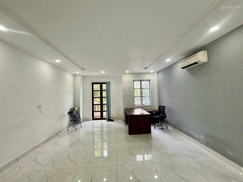 Văn phòng 100m2 cityland giá chỉ 11tr