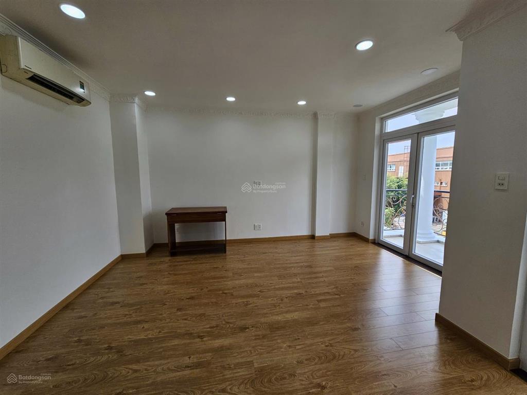 Cho thuê nhà phố cityland giá đúng 38tr