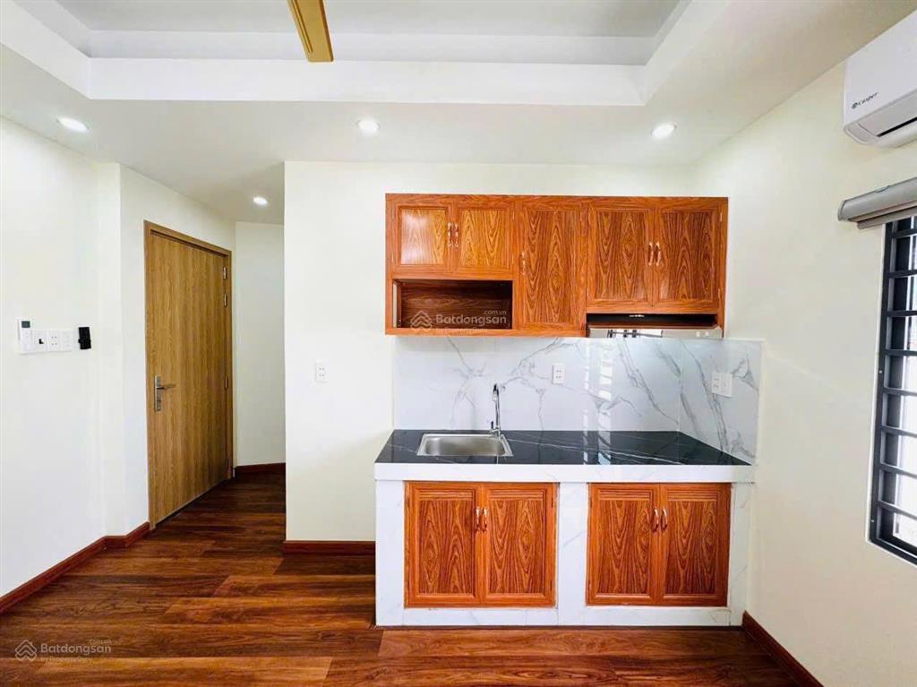 Cho thuê chdv full nội thất đẹp, có ban công rộng 5tr5