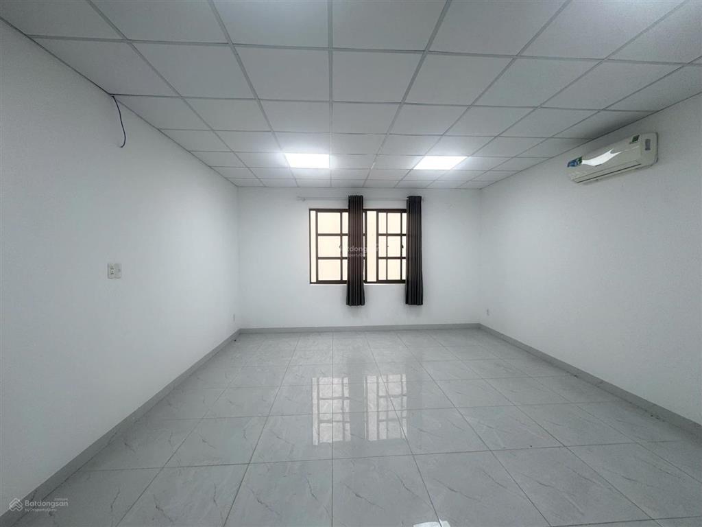 Cho thuê vp cityland 35m2 có nội thất, có hầm để xe 6tr