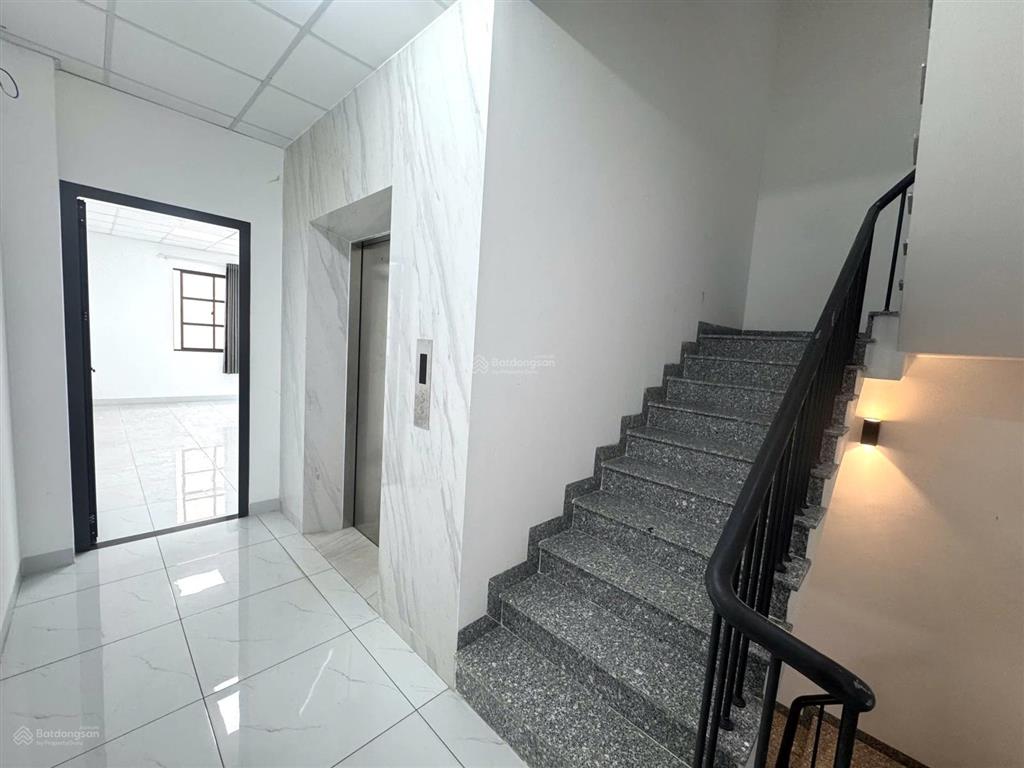 Cho thuê vp cityland 35m2 có nội thất, có hầm để xe 6tr