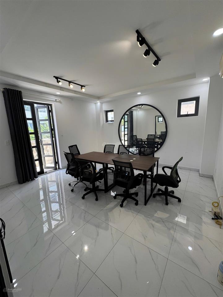 Cho thuê vp cityland 35m2 có nội thất, có hầm để xe 6tr