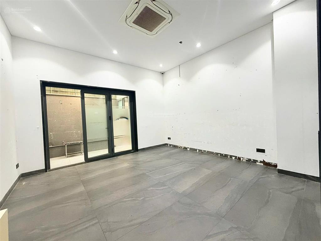 Mặt bằng 100m2 cityland có hầm 13tr