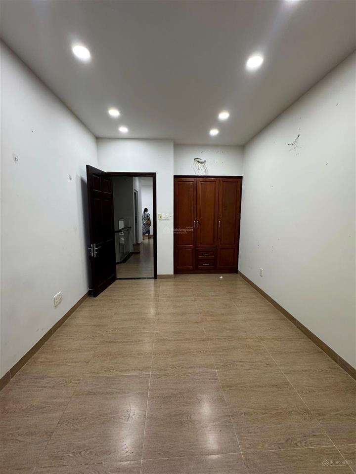 Cho thuê nhà có hầm cityland center, phường 7 cũ giá 35tr tl