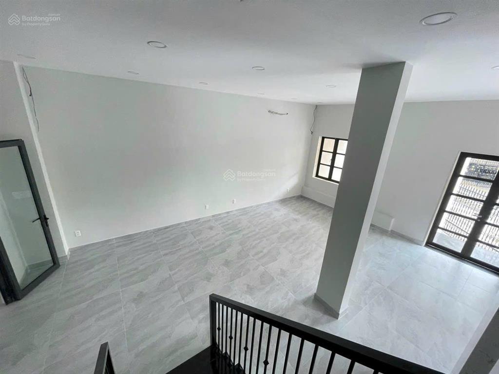 Cho thuê căn góc 2 mặt tiền 30m cityland gò vấp 7x20m, giá 110tr/tháng