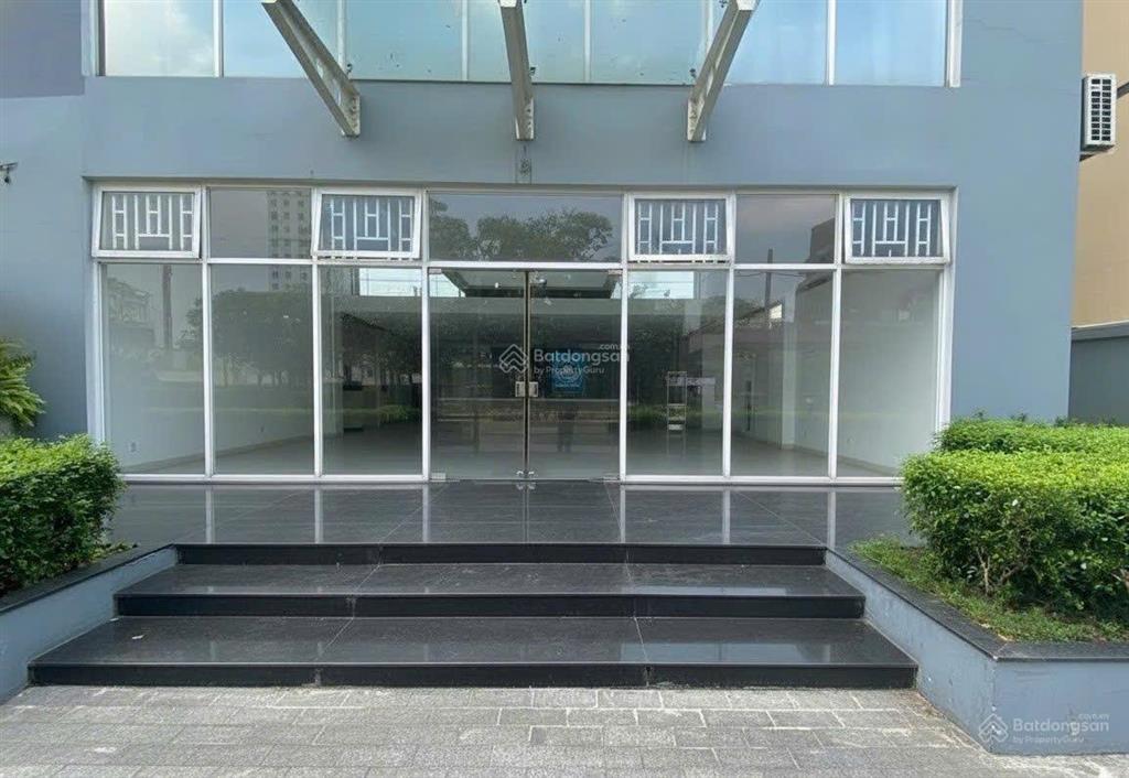 Bán gấp căn shophouse khối đế chung cư carillon 5