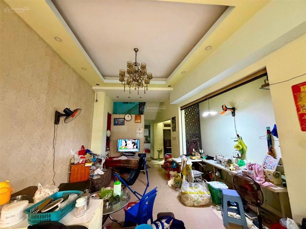 Bán nhà quận 1 đường cống quỳnh mặt tiền ngay bùi viện 4 x 25m 4l 7pn dòng tiền 2 tỷ/năm
