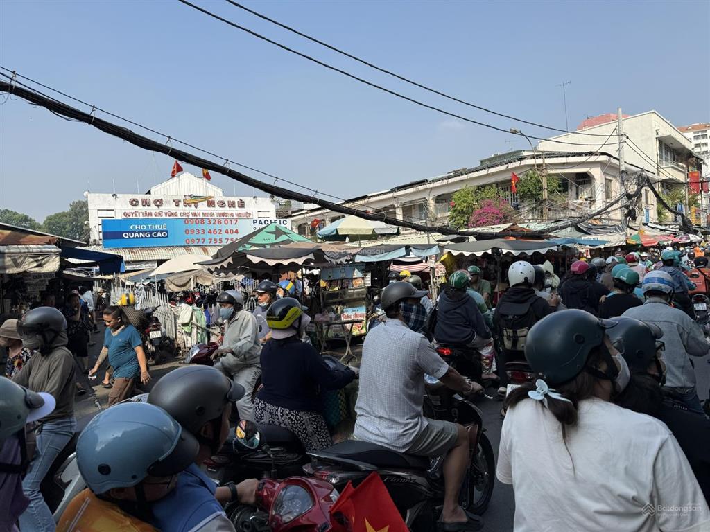 Chính chủ bán nhà mặt tiền phan văn hân, khu chợ thị nghè nơi buôn bán sầm uất, dân cư lâu năm.