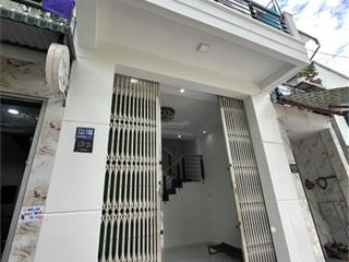 Bán nhà trung tâm Nha Trang hẻm 1170 đường 2/4 Phường Vạn Thắng. Giá bán: 2,3 tỷ sổ đỏ