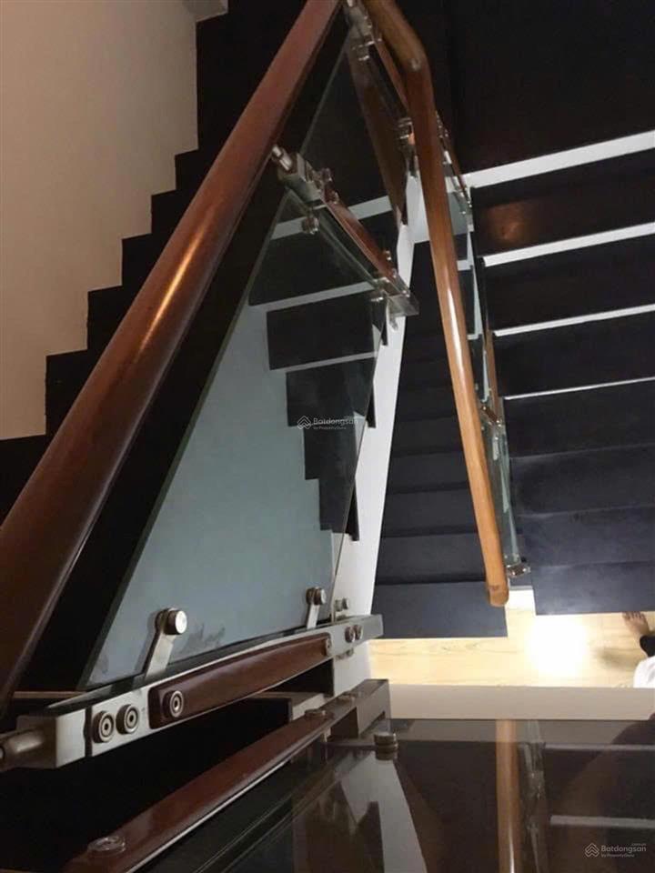 Nhà hẻm ô tô 4 tầng btct dt 31m2 giá chỉ 3ty5 thới an q12