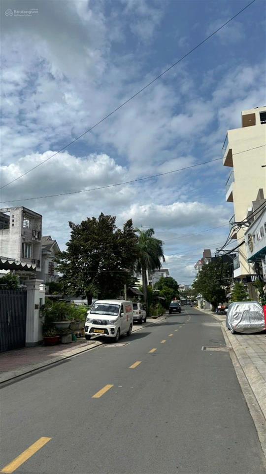 Nhà hẻm ô tô 4 tầng btct dt 31m2 giá chỉ 3ty5 thới an q12