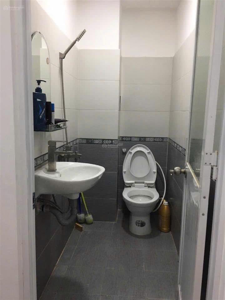 Nhà hẻm ô tô 4 tầng btct dt 31m2 giá chỉ 3ty5 thới an q12