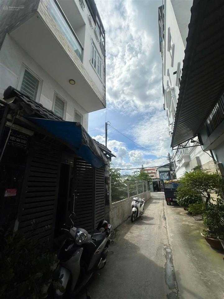 Nhà hẻm ô tô 4 tầng btct dt 31m2 giá chỉ 3ty5 thới an q12
