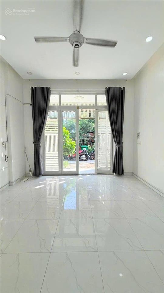 Nhà hóc môn giá 3,15 tỷ diện tích chỉ 54m2 xã tân xuân hóc môn