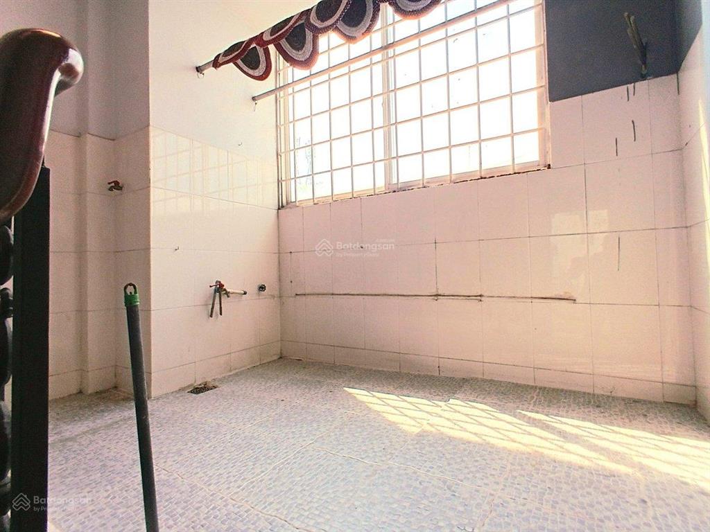 Bán nhà hẻm ô tô thông võ văn kiệt  trần hưng đạo, quận 1  3 tầng btct, 3pn, 3wc, giá 8,4 tỷ