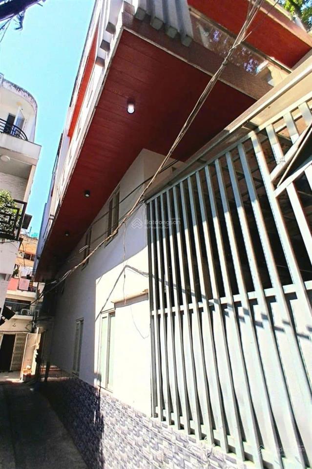 Nhà căn góc trần phú, quận 5  ngang 5,1m hiếm, sát mặt tiền, 7pn, dòng tiền 400tr/năm, giá 9,29 tỷ