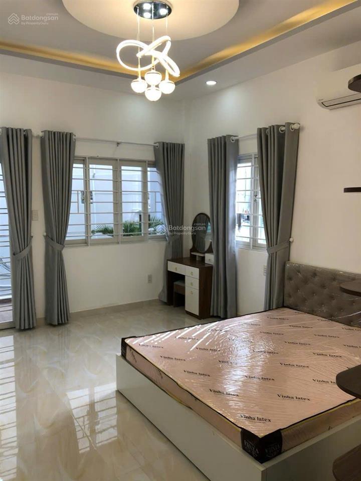 Nhà căn góc trần phú, quận 5  ngang 5,1m hiếm, sát mặt tiền, 7pn, dòng tiền 400tr/năm, giá 9,29 tỷ