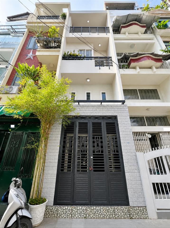 Bán nhà quận 1, hẻm ô tô thông trần hưng đạo, 3 tầng btct, 3pn, chốn an cư lý tưởng, giá 8,39 tỷ.