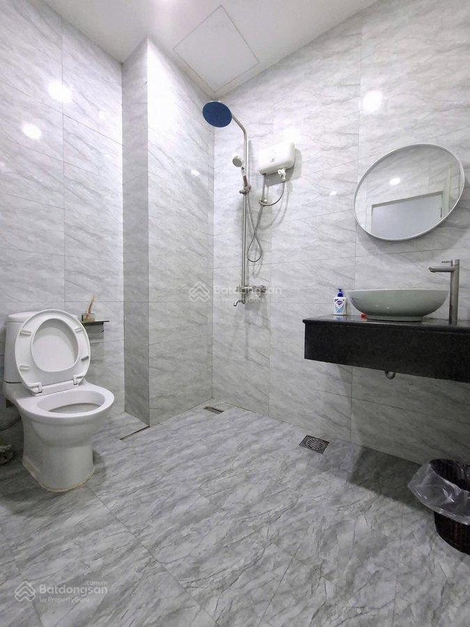 Bán chdv quận 1 sát mặt tiền, lô góc 4 tầng, nở hậu, full nội thất, dòng tiền 32 tr/tháng, 8.1 tỷ