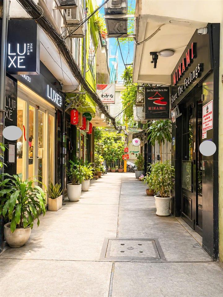 Bán nhà hẻm ô tô lê thánh tôn quận 1 4 tầng, 42.4m², dòng tiền 470tr/năm, tiện cho thuê kinh doanh