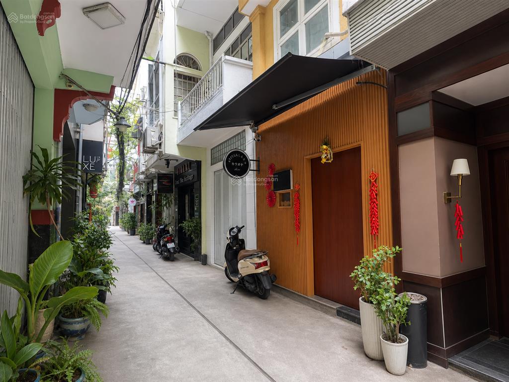 Bán nhà hẻm ô tô lê thánh tôn quận 1 4 tầng, 42.4m², dòng tiền 470tr/năm, tiện cho thuê kinh doanh