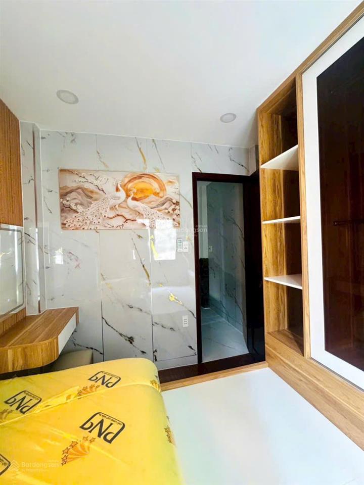 Bán nhà căn góc bà huyện thanh quan quận 3, 3 tầng btct, 2pn, lý tưởng đầu tư cho thuê, 4.68 tỷ.