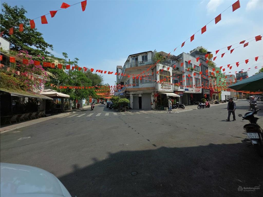 Bán tòa nhà mặt tiền tân định quận 1, 5 tầng, thang máy, dòng tiền ~1,1 tỷ/năm, 26,9 tỷ, đầu tư tốt