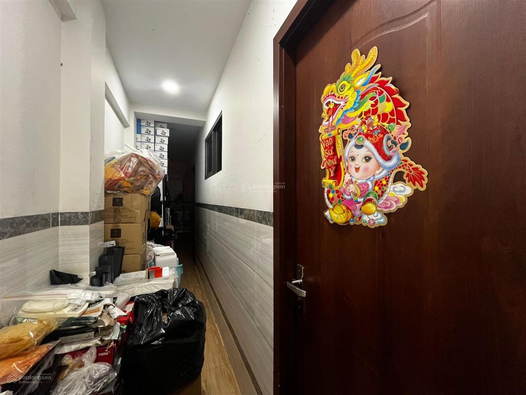 Bán nhà nguyễn trãi quận 1, gần trần hưng đạo  cách hẻm xe hơi 20m, nở hậu, tiện ở ngay  giá 10tỷ