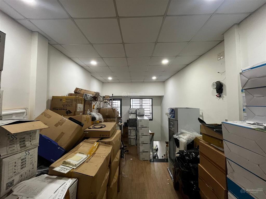 Bán nhà nguyễn trãi quận 1, gần trần hưng đạo  cách hẻm xe hơi 20m, nở hậu, tiện ở ngay  giá 10tỷ