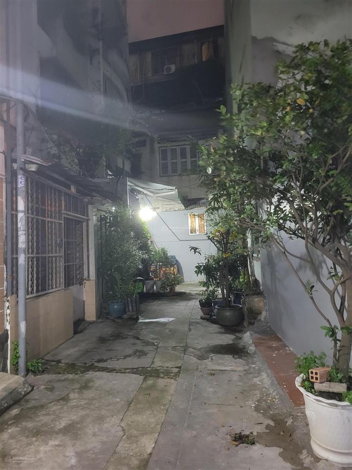 Bán nhà nguyễn trãi quận 1, gần trần hưng đạo  cách hẻm xe hơi 20m, nở hậu, tiện ở ngay  giá 10tỷ