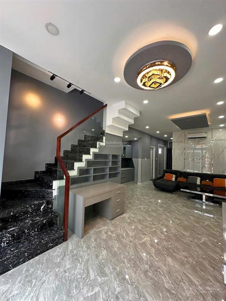 Bán nhà 2 mặt hẻm ộ tô an dương vương, quận 5  2 tầng, ngang 4,3m nở hậu, an cư lâu dài, 12,8 tỷ