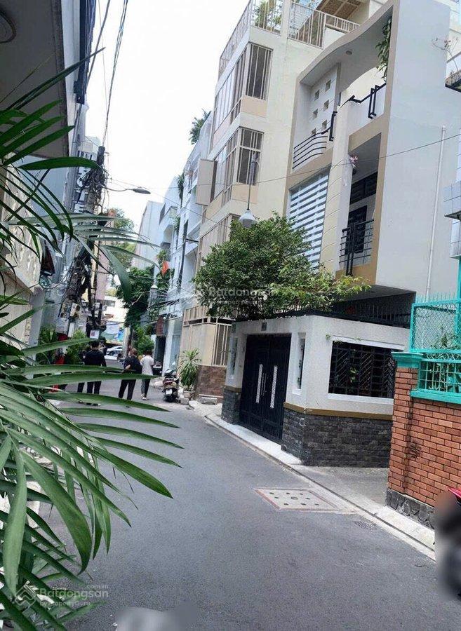 Nhà hẻm xe hơi lê thị riêng, quận 1, gần chợ bến thành, gần 100m², nở hậu, thang máy, ~267tr/m²