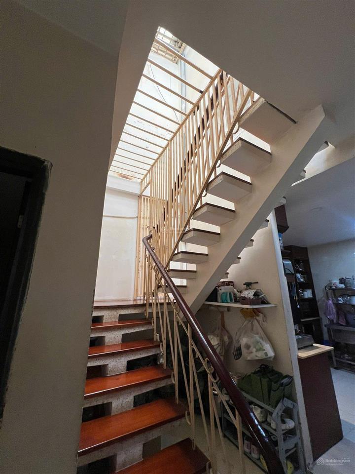 Nhà hẻm xe hơi gần trần hưng đạo, trần đình xu quận 1, 60.9m², 4 phòng, tiện mở văn phòng, cho thuê