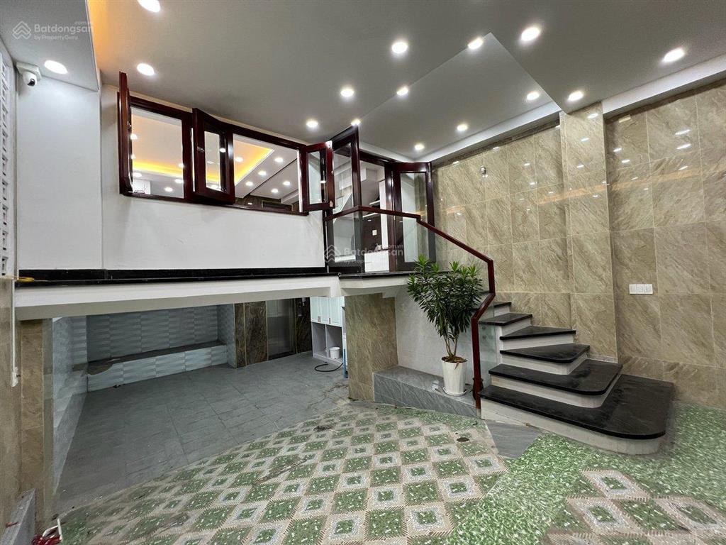 Nhà mặt tiền quận phú nhuận, 6m x 13m, 5 tầng mới xây, nội thất xịn, thang máy, hồ bơi, chỉ 16,9 tỷ