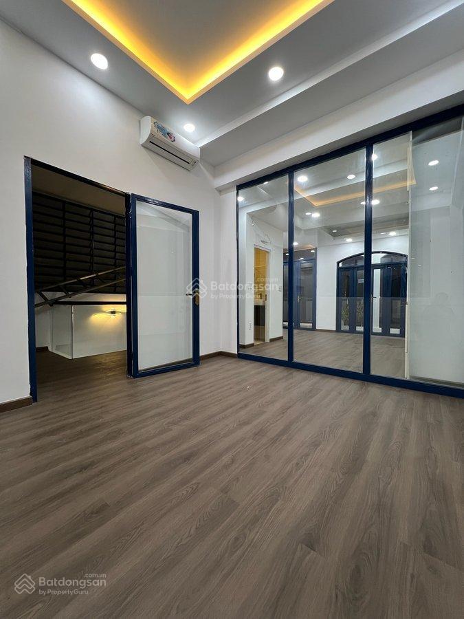 Nhà mặt tiền quận phú nhuận, 6m x 13m, 5 tầng mới xây, nội thất xịn, thang máy, hồ bơi, chỉ 16,9 tỷ