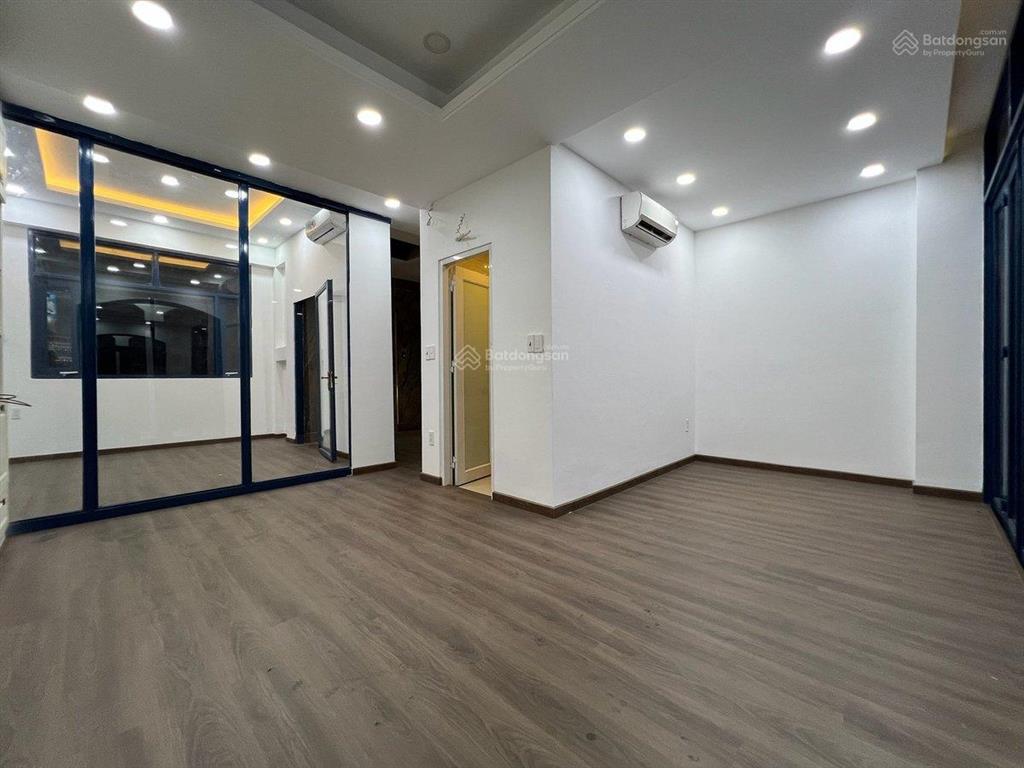 Nhà mặt tiền quận phú nhuận, 6m x 13m, 5 tầng mới xây, nội thất xịn, thang máy, hồ bơi, chỉ 16,9 tỷ