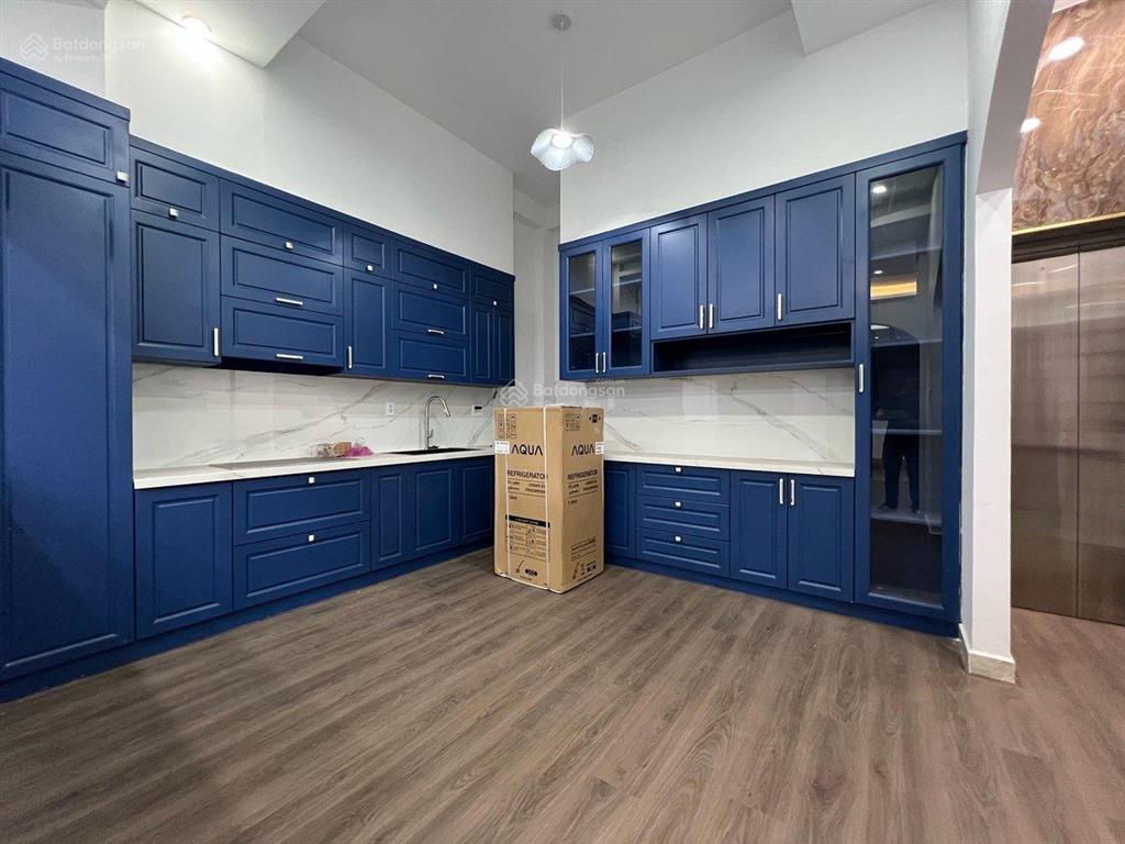 Nhà mặt tiền quận phú nhuận, 6m x 13m, 5 tầng mới xây, nội thất xịn, thang máy, hồ bơi, chỉ 16,9 tỷ