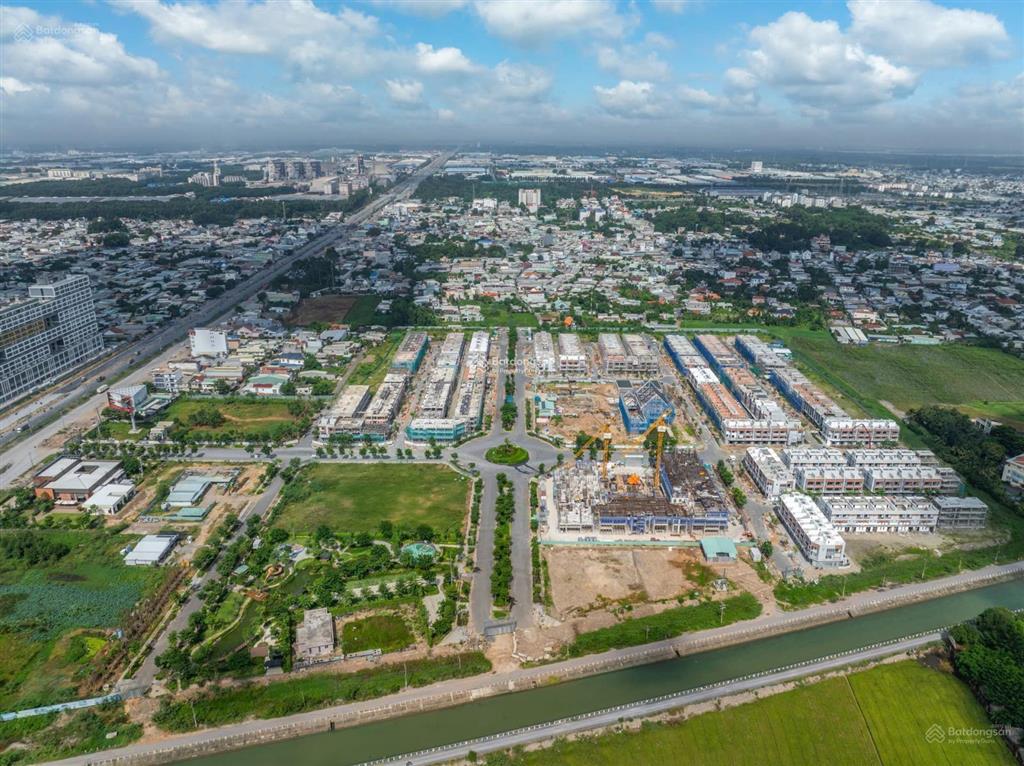Chủ ngộp  cắt lỗ sâu 15% khoảng 700 triệu  bán gấp liền kề spring ville nhơn trạch  đồng nai