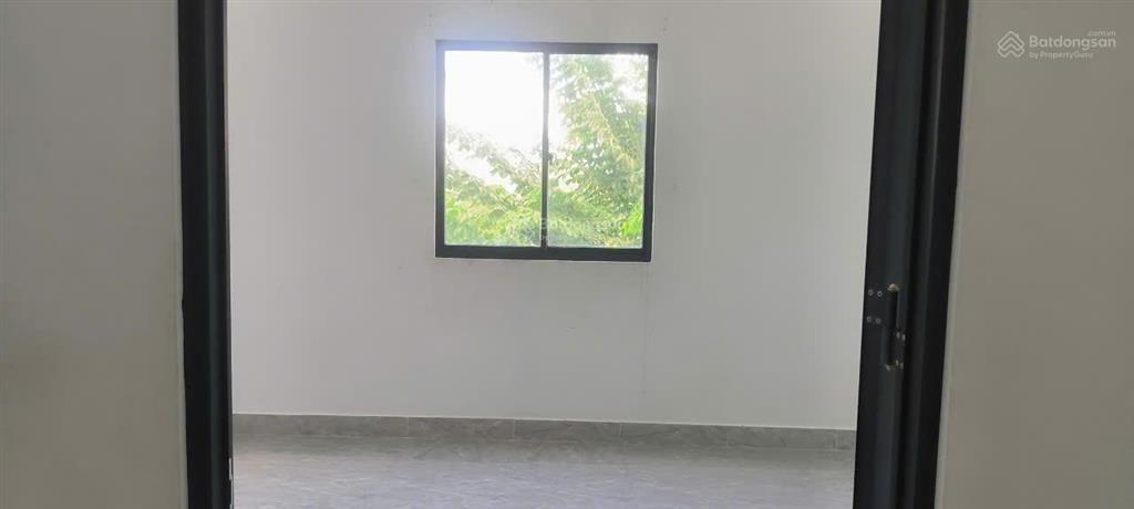 Bán nhà riêng 1 trệt 1 lầu mới đẹp sát kcn phúc long, bến lức  sổ hồng riêng  1,55 tỷ  3pn, 2wc