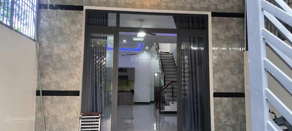 Bán nhà riêng 1 trệt 1 lầu mới đẹp sát kcn phúc long, bến lức  sổ hồng riêng  1,55 tỷ  3pn, 2wc