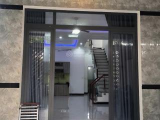 Bán nhà riêng 1 trệt 1 lầu mới đẹp sát kcn phúc long, bến lức  sổ hồng riêng  1,55 tỷ  3pn, 2wc