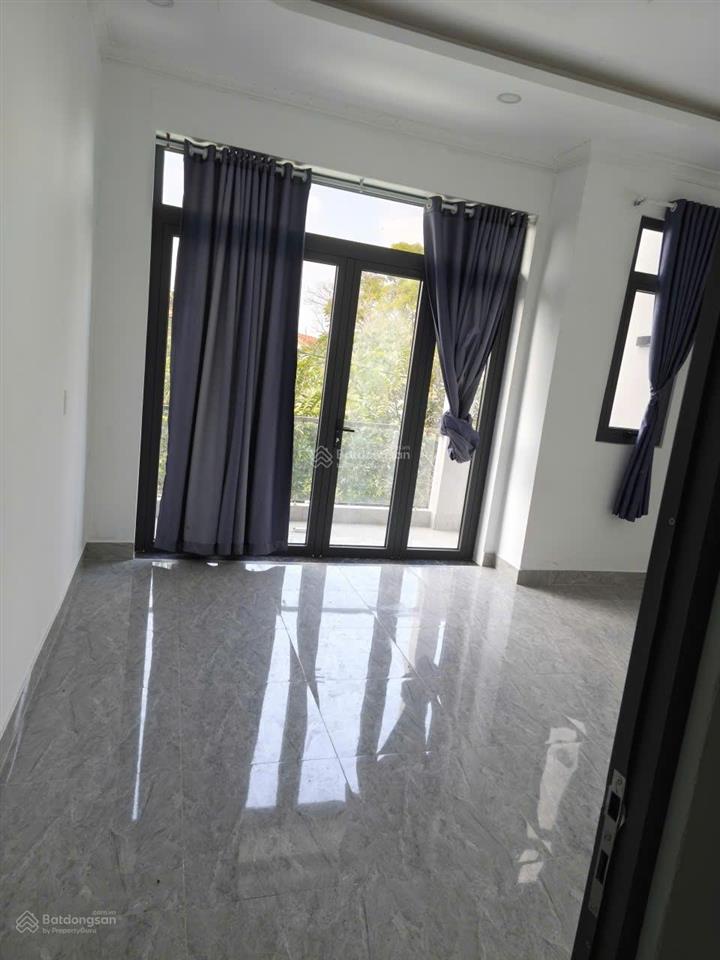 Bán nhà riêng 1 trệt 1 lầu mới đẹp sát kcn phúc long, bến lức  sổ hồng riêng  1,55 tỷ  3pn, 2wc