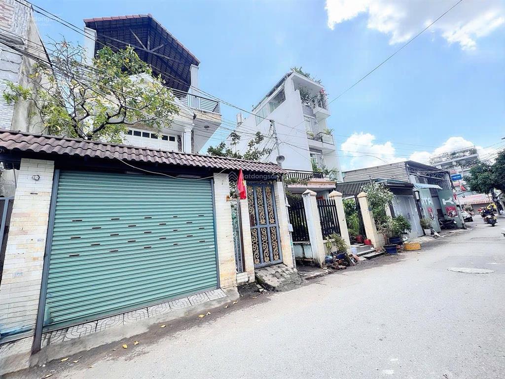 Hiếm ngang lớn 6.95*37,35m vuông đẹp bán nhà 3tầng hxh 8m góc 2mt đường huỳnh tấn phátphú thuận q7